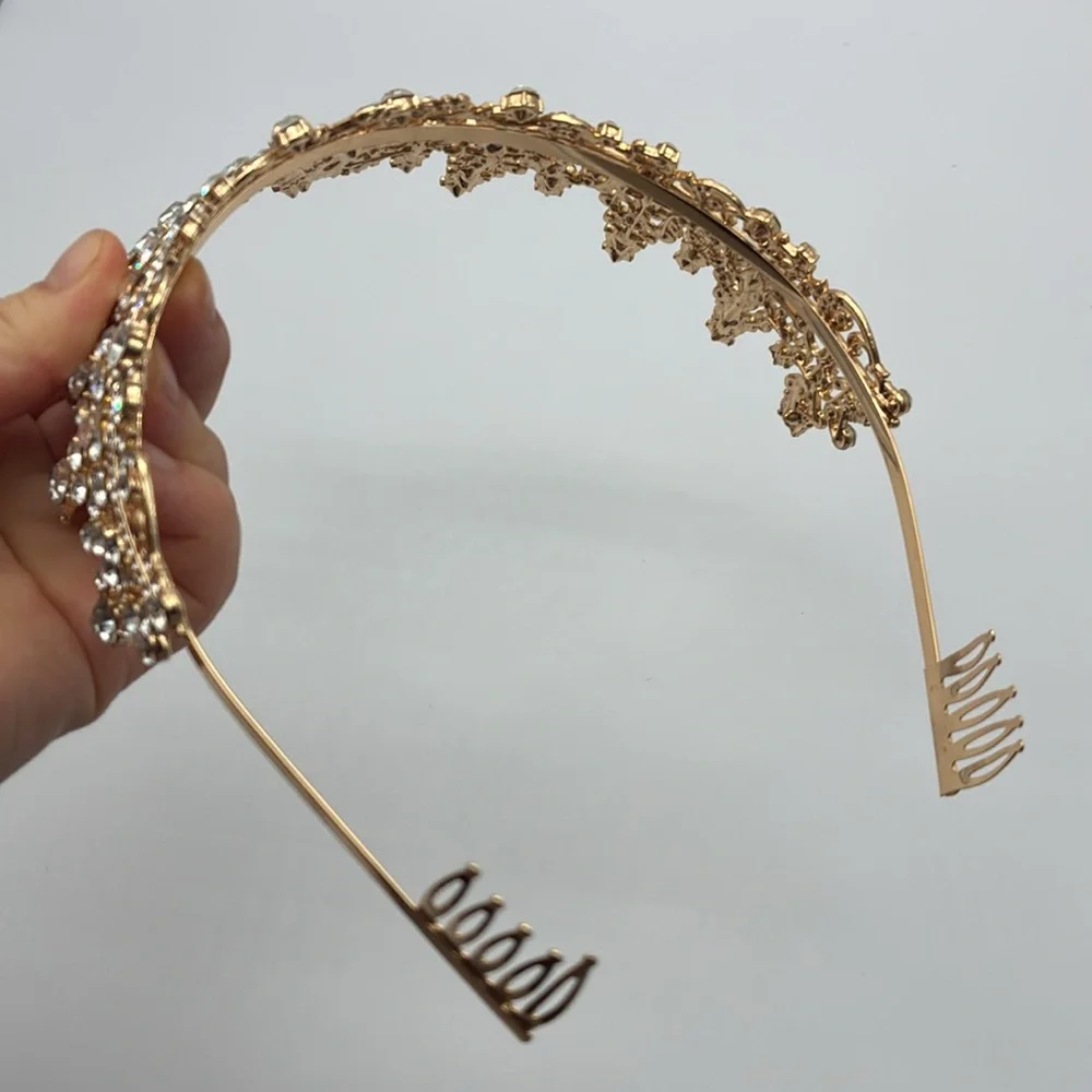 Like new Tiara hair accessory